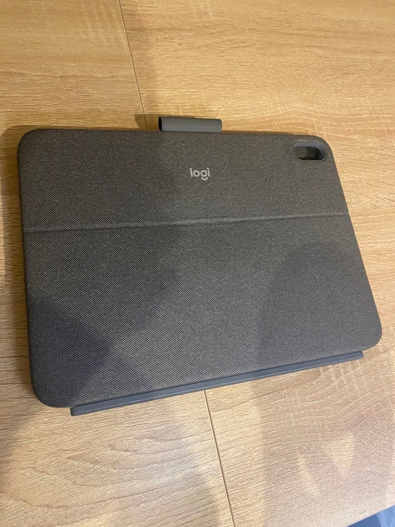 iPadアクセサリー Logicool Combo Touch for iPad A16