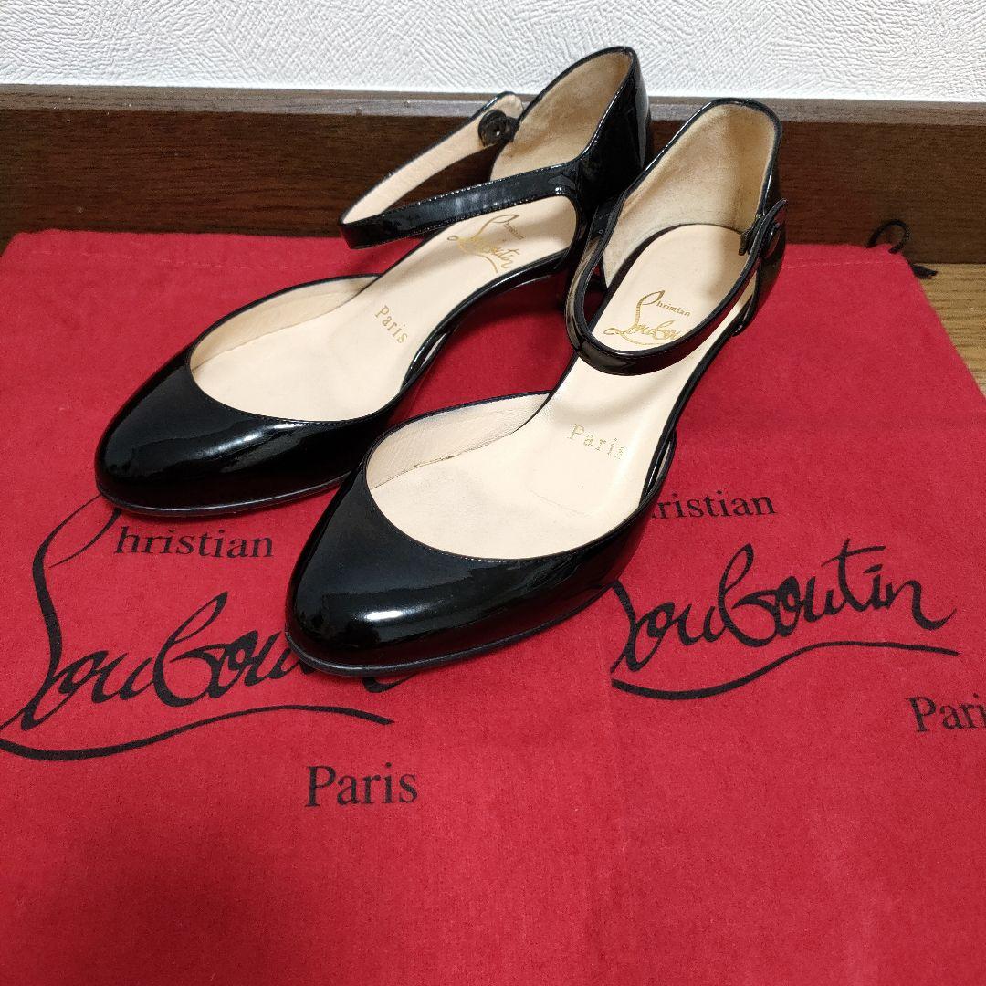 未使用に近い❢Christian Louboutin パンプス　35