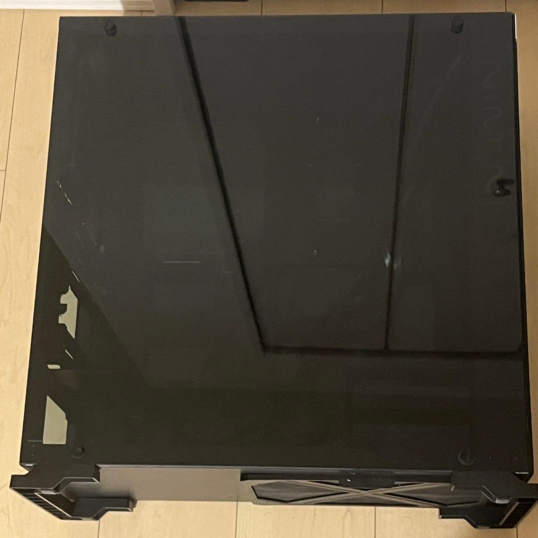 IN WIN ミドルタワー　ブラックガラスPCケース