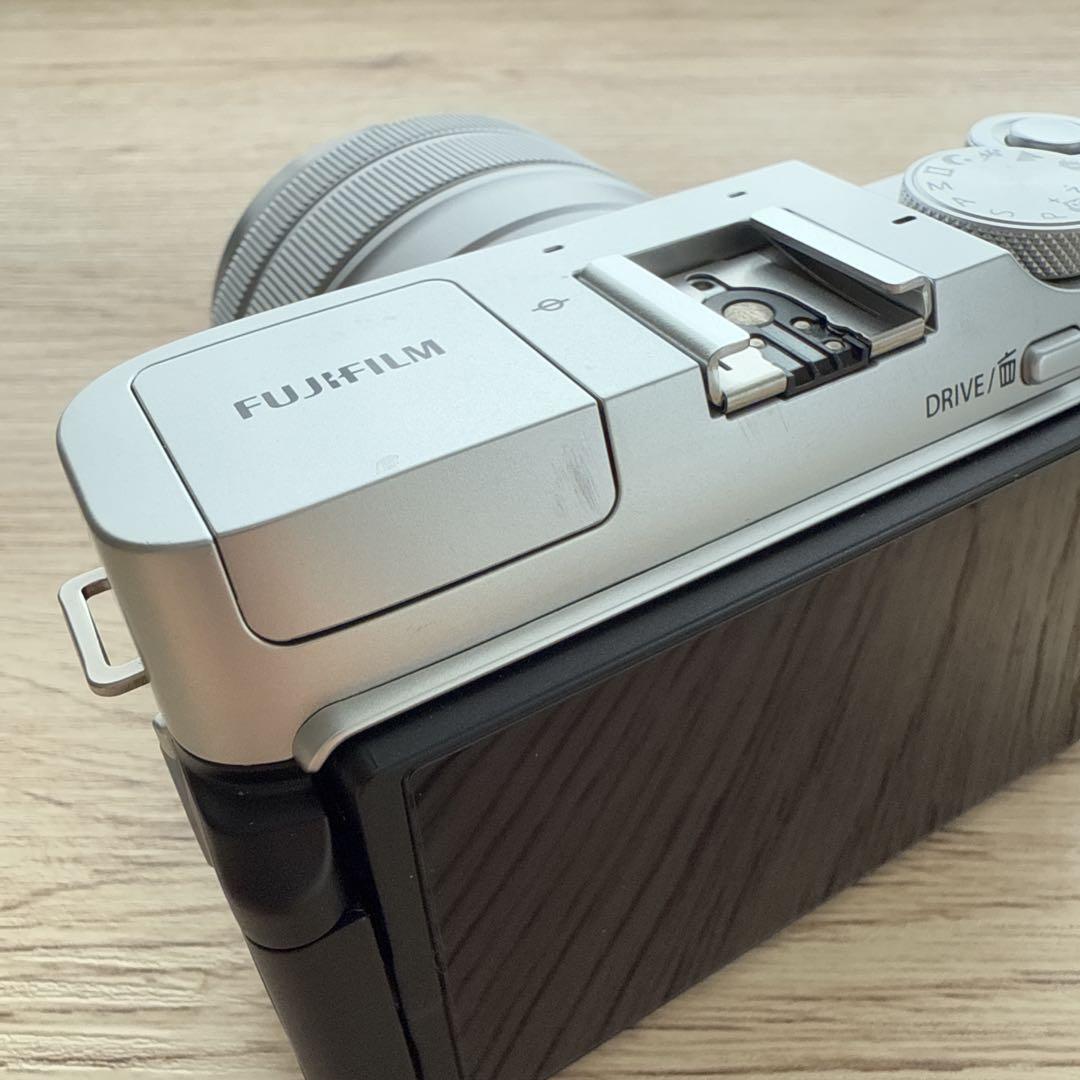 FUJIFILM ミラーレス一眼カメラ X-A7 レンズキット シルバー