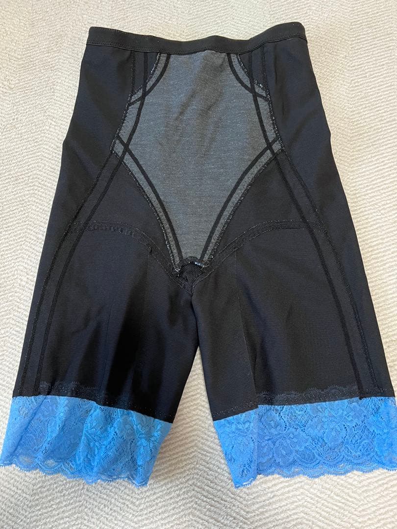 グラントイーワンズLALA Grant ブラック レースボディスーツ