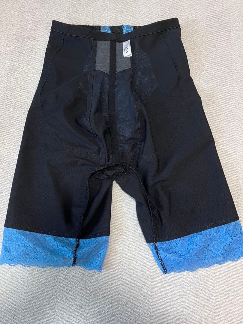 グラントイーワンズLALA Grant ブラック レースボディスーツ