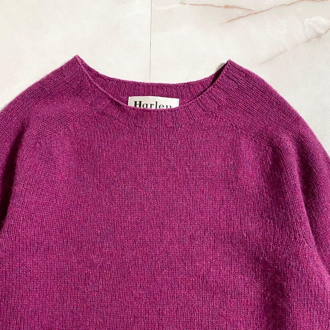 A18402 美品 ハーレーオブスコットランド シェットランドニット 紫42