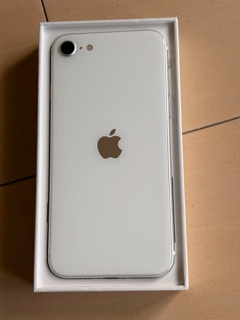 iPhone SE 第2世代 (SE2) ホワイト 128 GB docomo