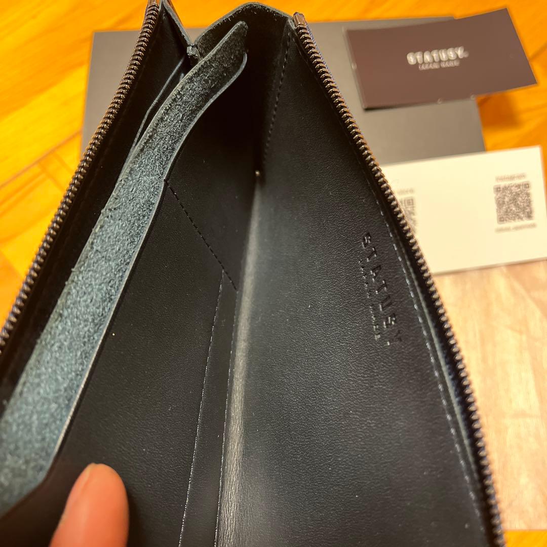 ステータシー　イルモードジップ　長財布　右利き用　ネイビー