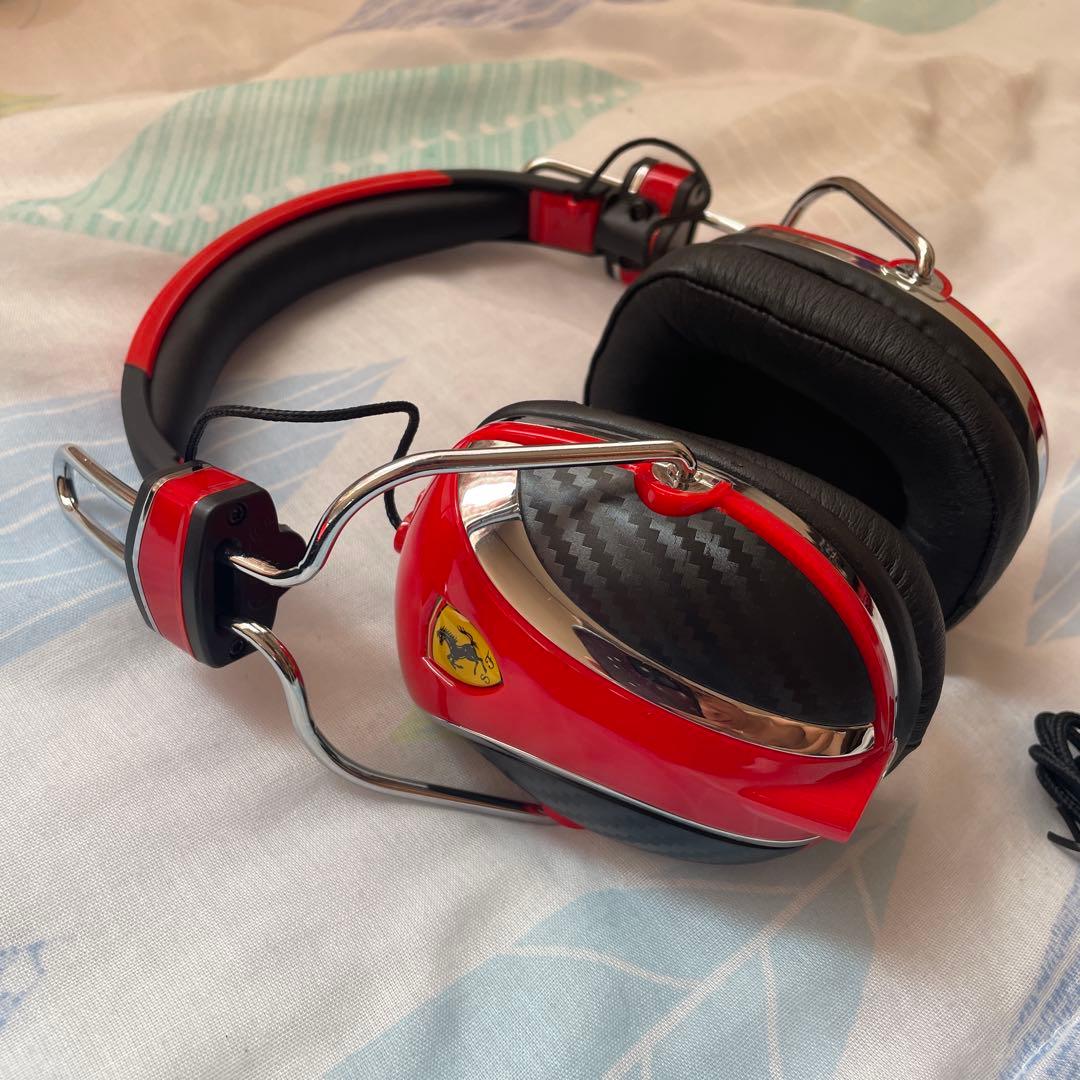 Ferrariヘッドフォン　新品未使用　早い者勝ち