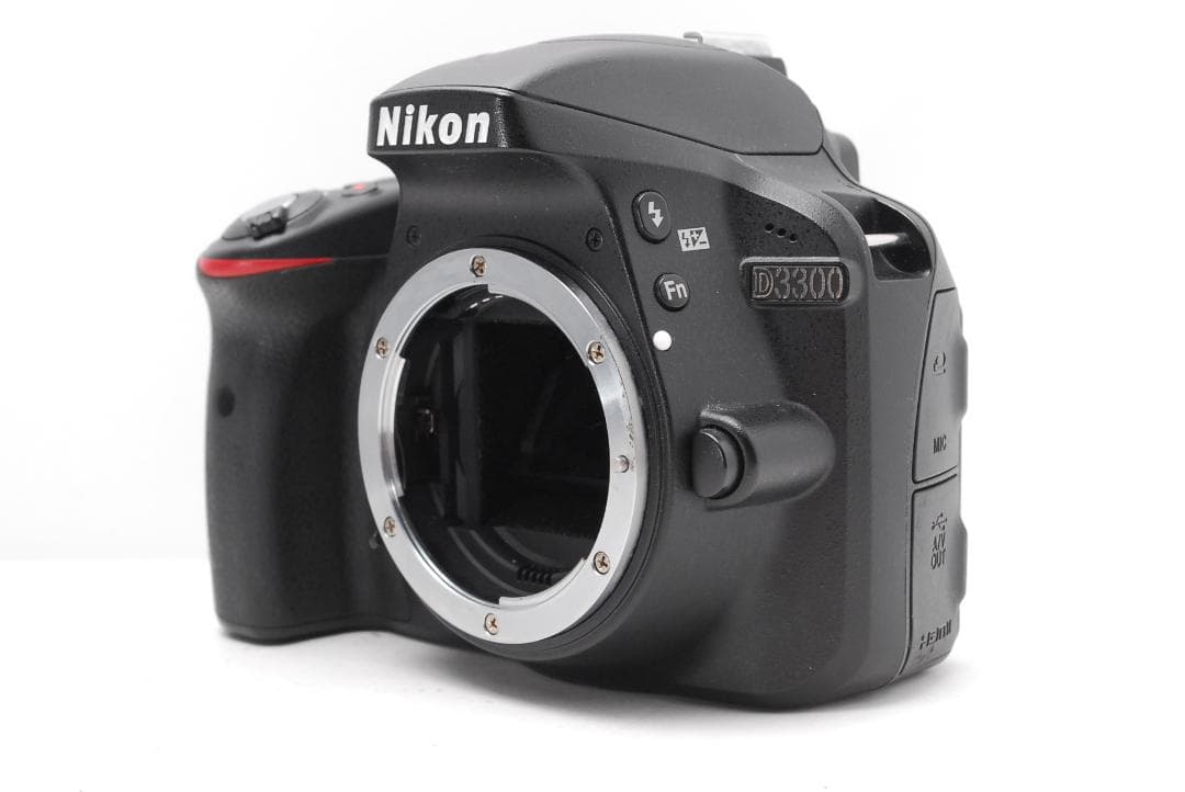 【新品級ショット数】Nikon D3300　スマホ転送　2416万画素高画質