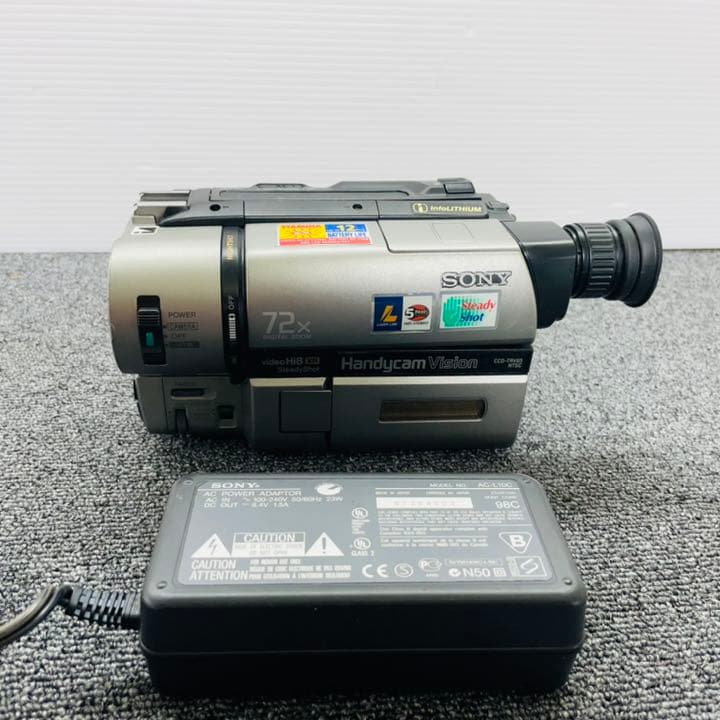 SONY ビデオカメラ　CCD-TRV65