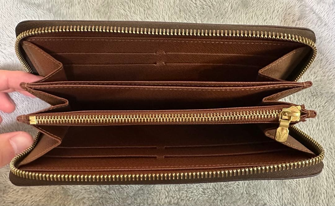 Louis Vuitton モノグラム長財布 ルイヴィトン ラウンドファスナー