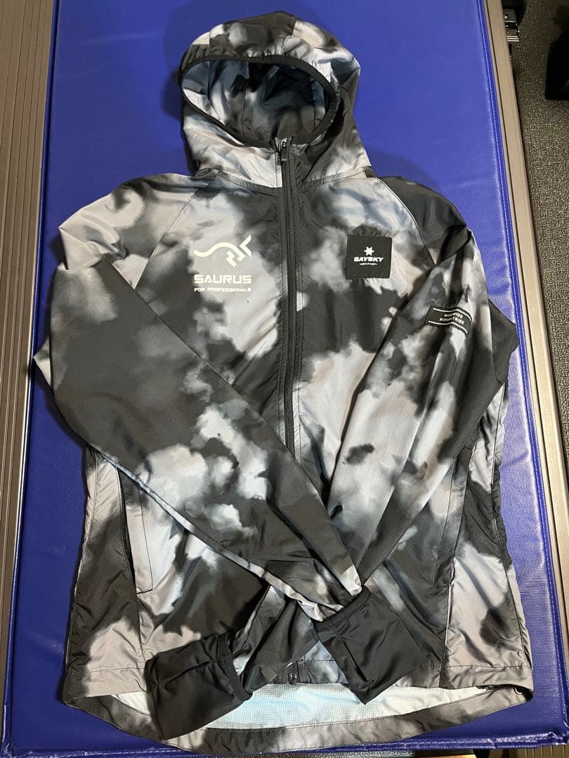 SAYSKY セイスカイ×アミノサウルスコラボジャケット 【XS】