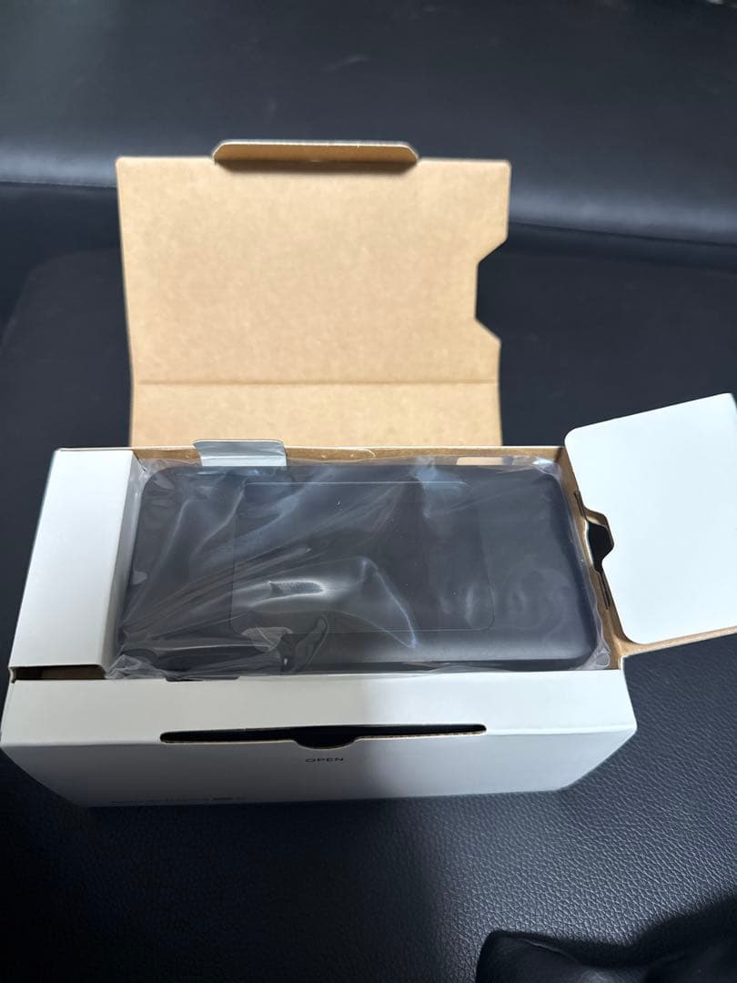 Speed Wi-Fi DOCK 5G 01 ブラック　新品