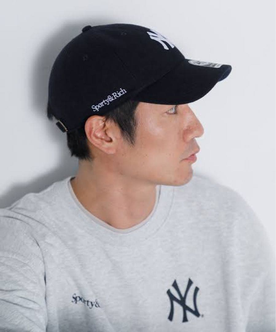 Sporty&Rich 47コラボ ヤンキース キャップ ネイビー