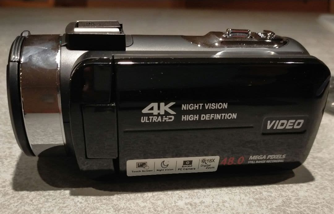 4Kカメラ　ビデオカメラ　18X タッチパネル　ハンディ