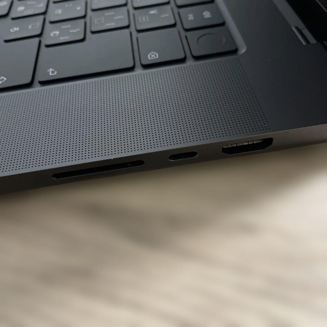 MacBookPro M4pro 48GBメモリ512GB スペースグレー