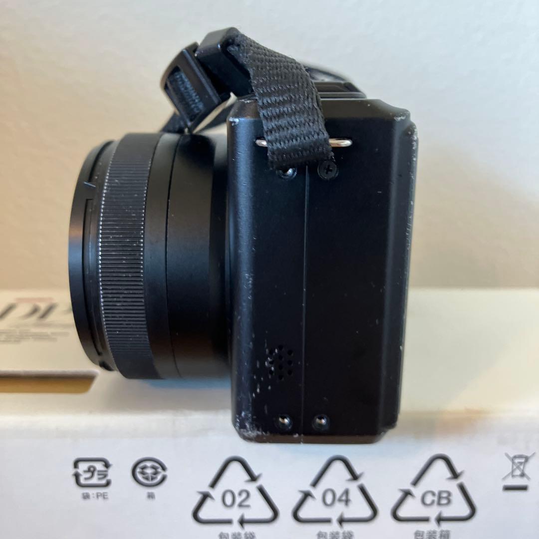 Foveonセンサー最高画質 即戦力付属品完備SIGMA DP1 Merrill