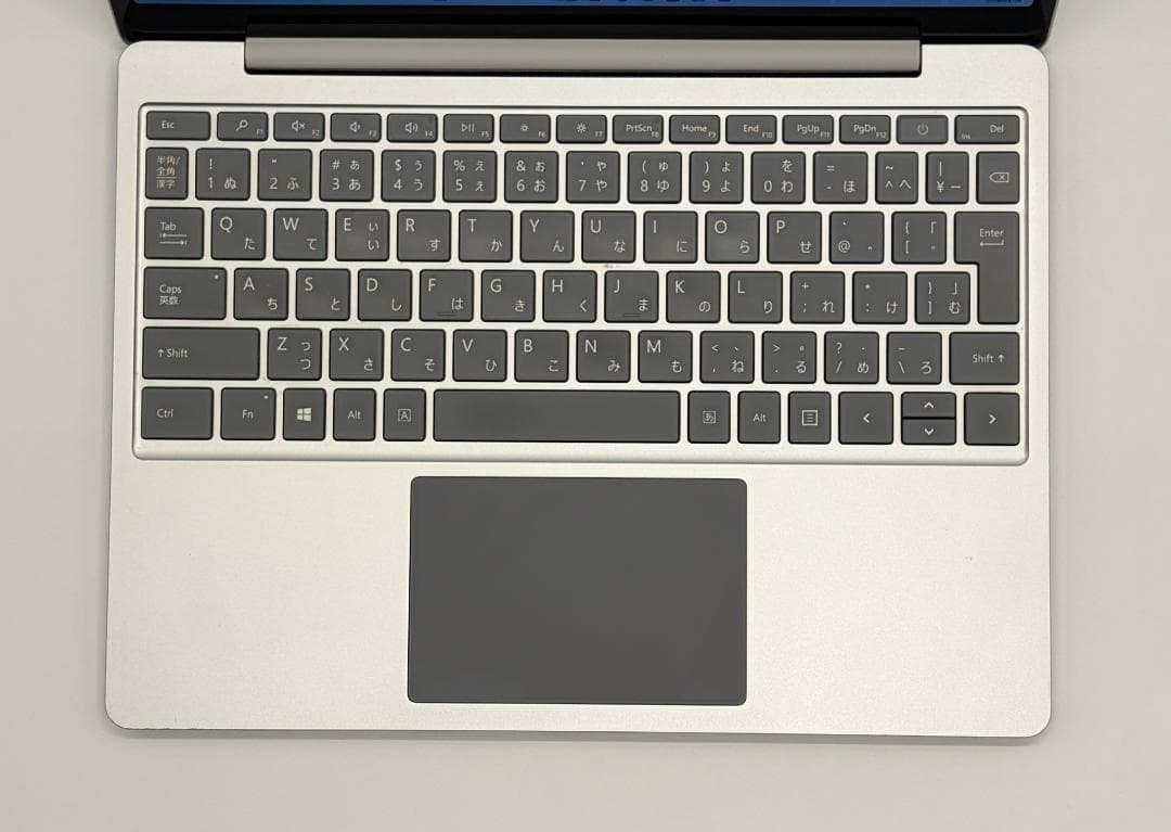 高速、高性能、Surface Laptop Go、16GB、256GB NVMe