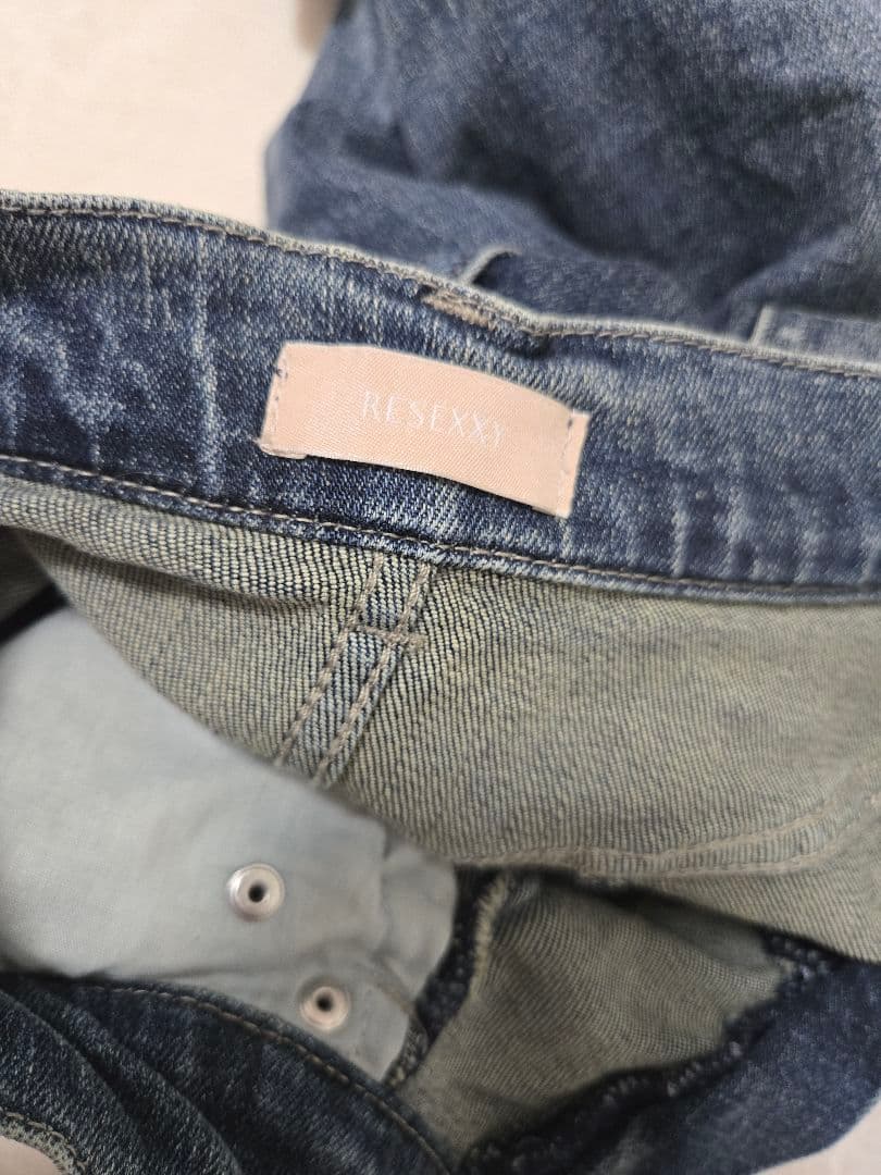 RESEXXY　カットアウトリボンデニムパンツ