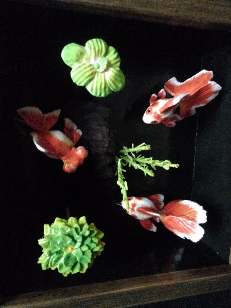 木彫りの金魚