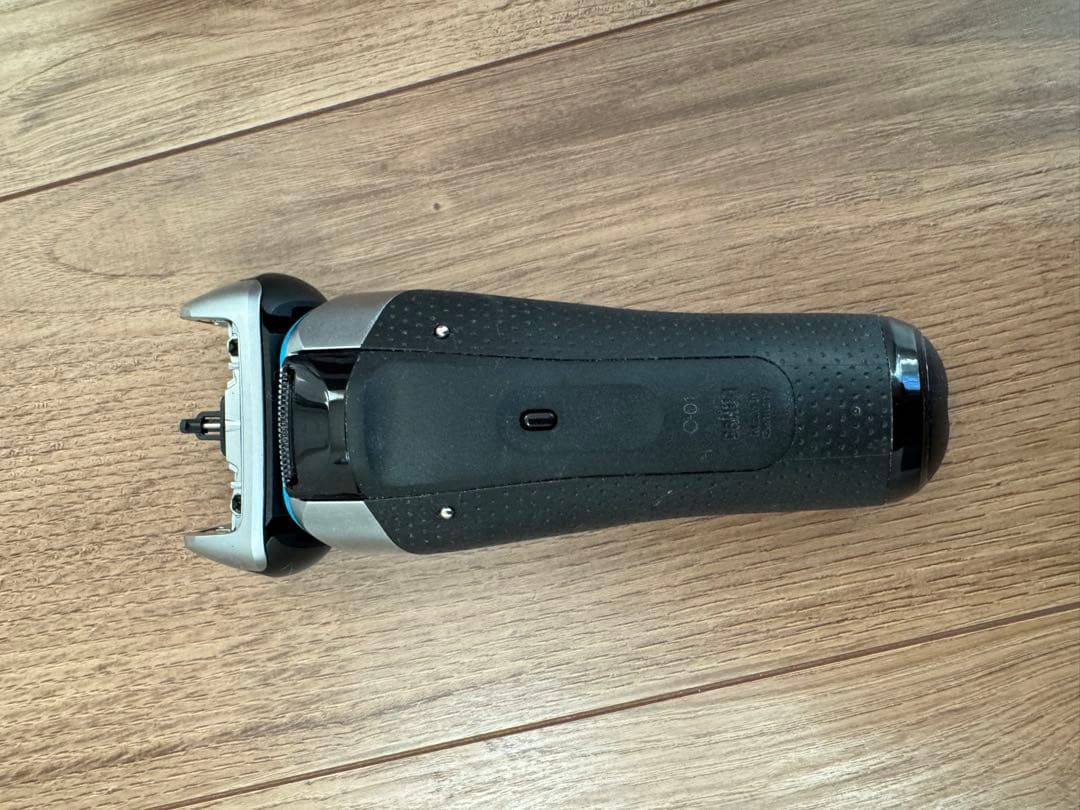 【中古品】BRAUN 8390CC-V SILVER