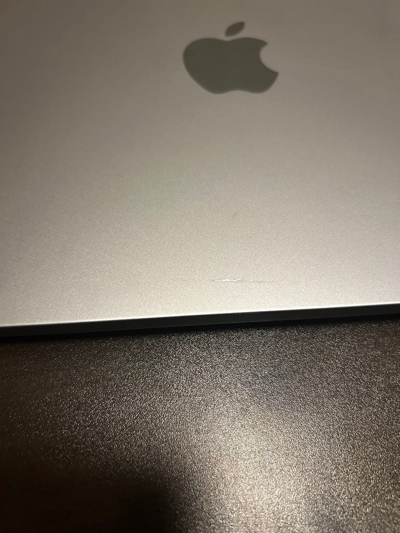 アップル Macbook Air M2 2022 13インチ