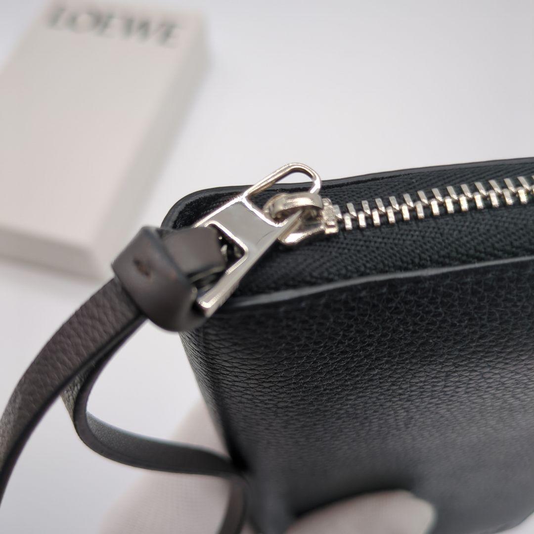 【未使用級】ロエベ レザー 長財布 ラウンドファスナー アナグラム 黒 シボ皮