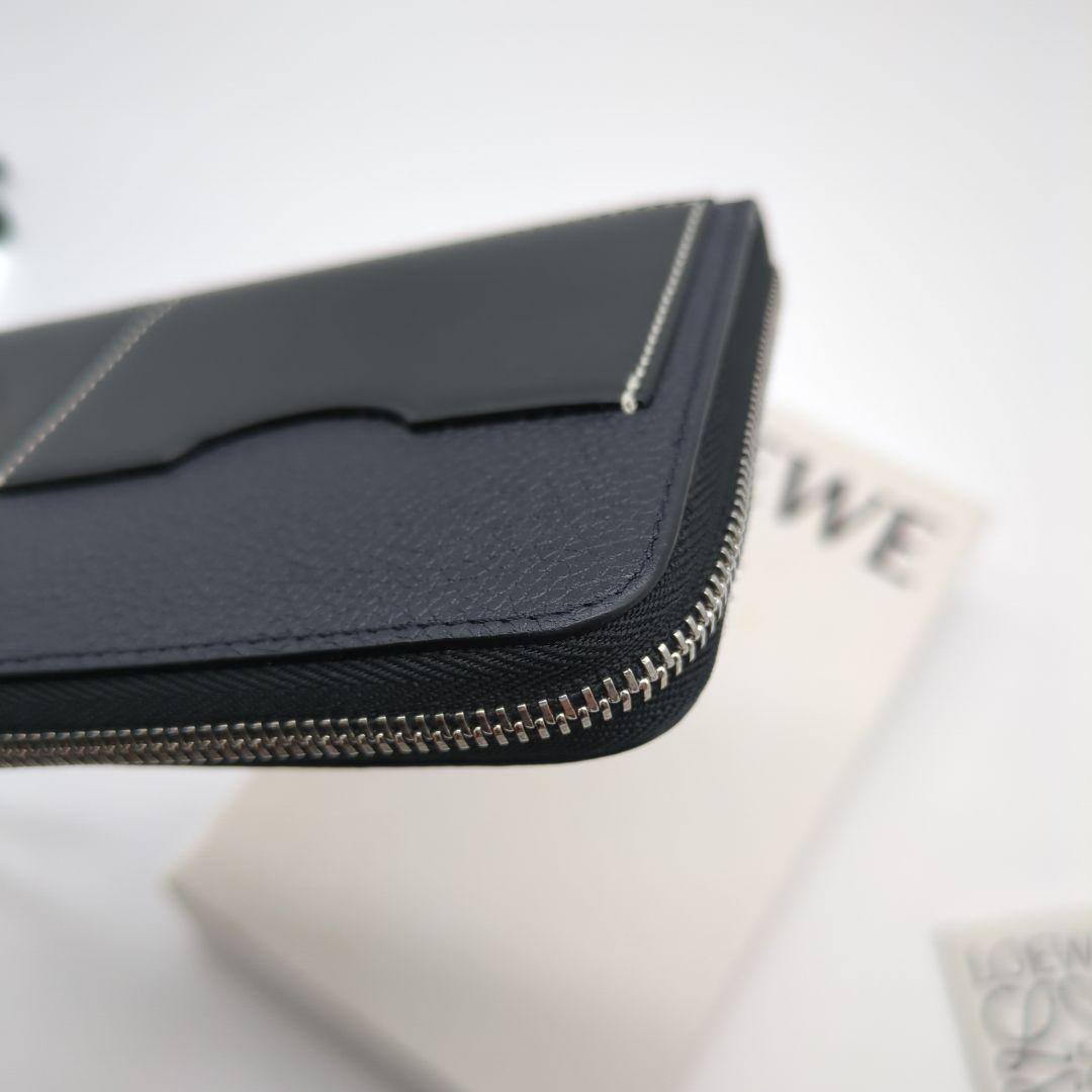 【未使用級】ロエベ レザー 長財布 ラウンドファスナー アナグラム 黒 シボ皮