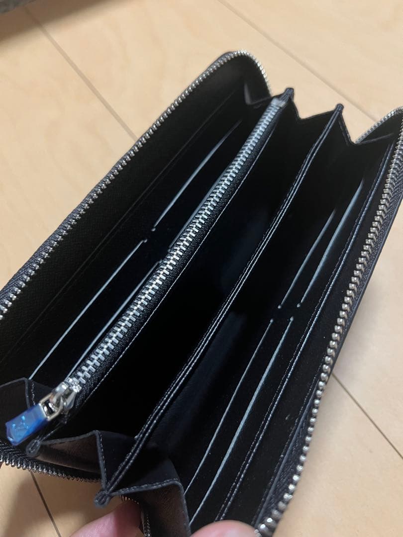 エピ調 型押しデザイン 長財布 ブラック ラウンドファスナー