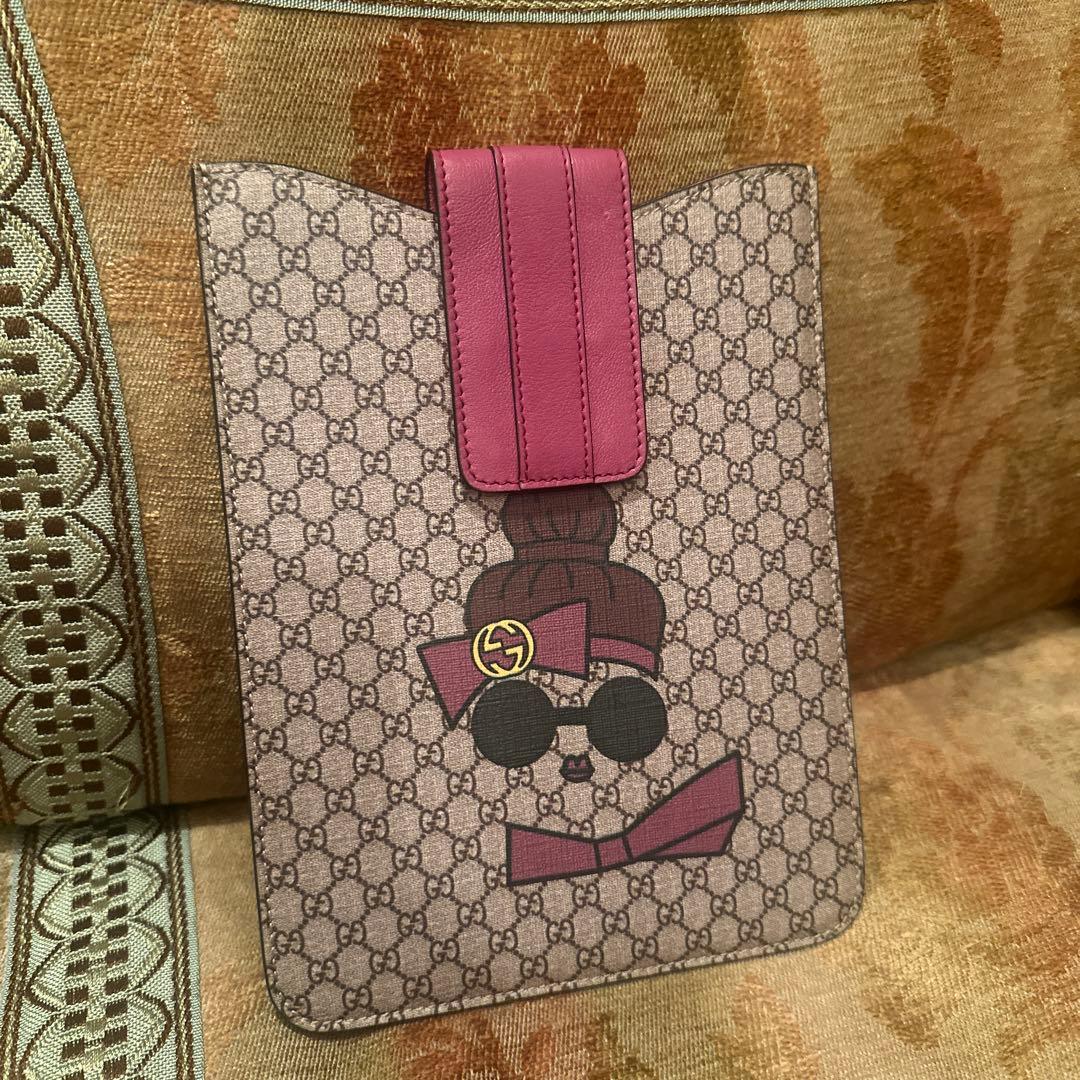 お*す様 極美品✨GUCCI iPadケース mini スプリーム ペイント P