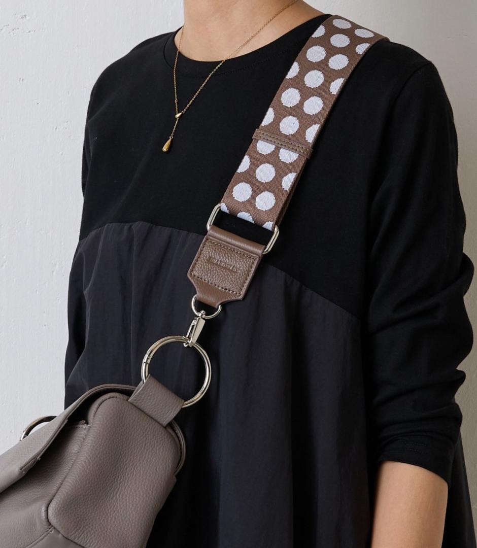 ★連休価格★【新品タグ付】ビアズリー レザー ボディバッグ + 替ベルトセット3