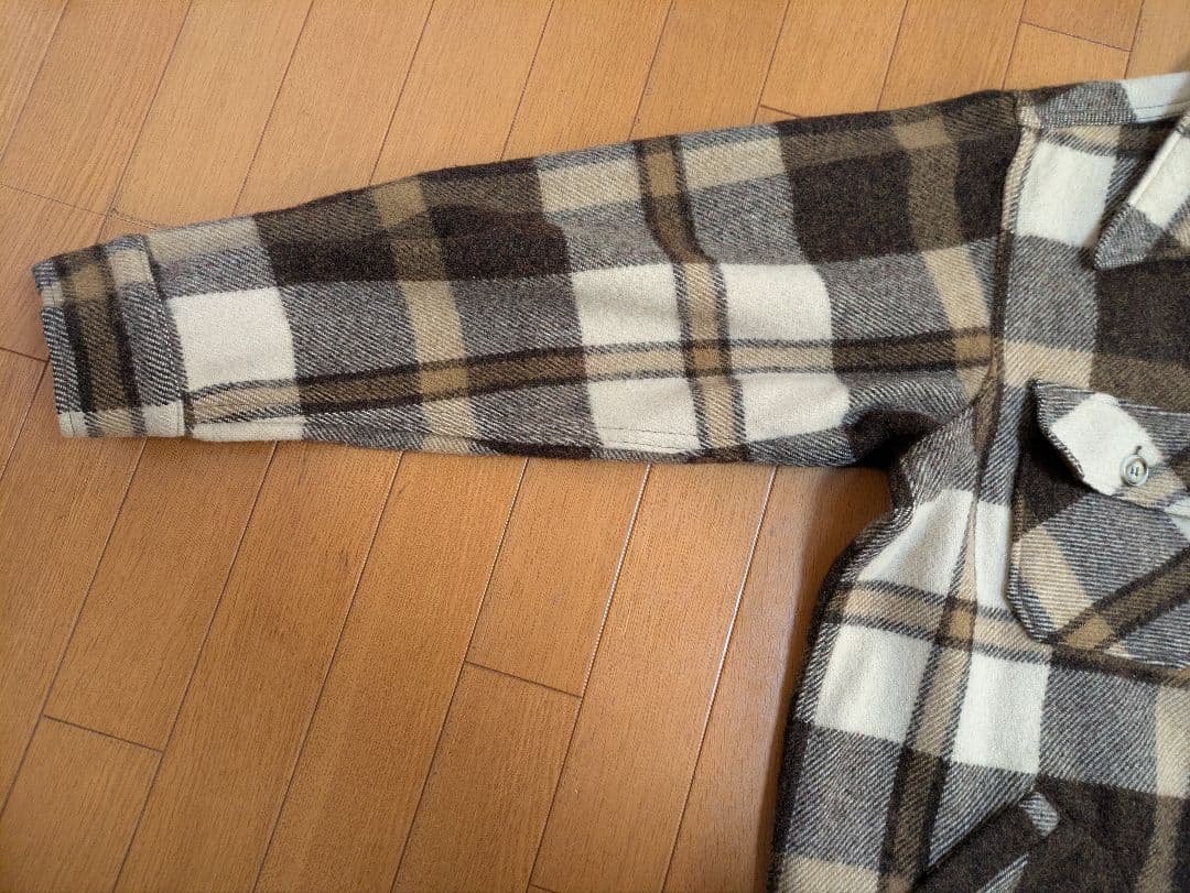 h*3様 Woolrich　ウールリッチ　シャツジャケット　ベージュ×ブラウン