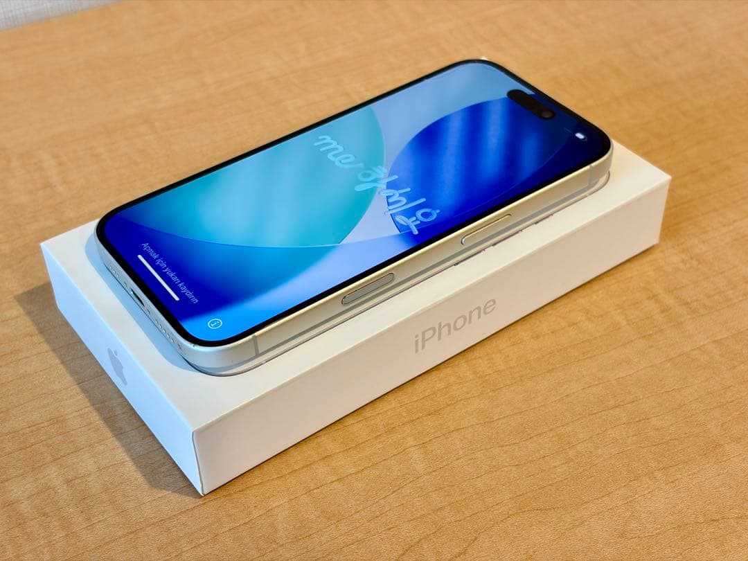 iPhone16 無印 ホワイト 本体 箱付き