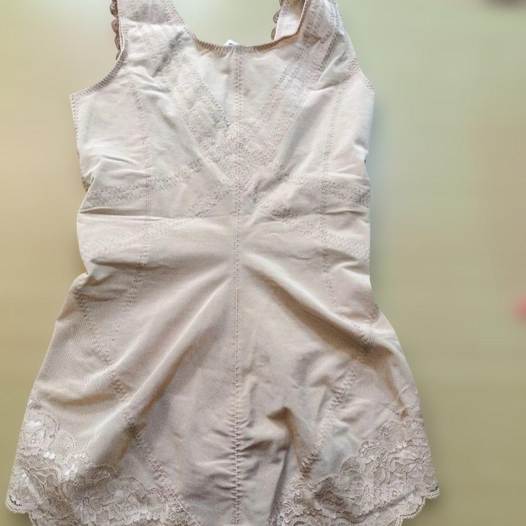 新品 85 LL LA-LA 補正ボディスーツ ベージュ・ブラウン