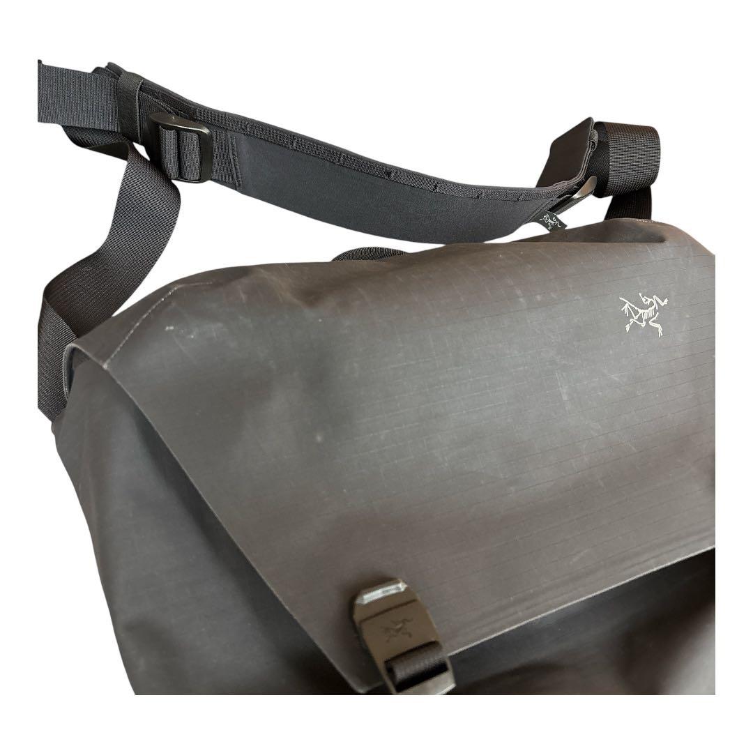 最終価格 ARC’TERYX granville 10 courier bag