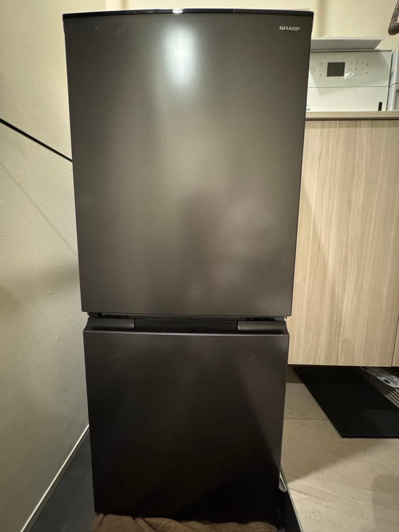 シャープ　SHARP 冷凍冷蔵庫SJ-D15P-H 黒色　152L 両開き可能