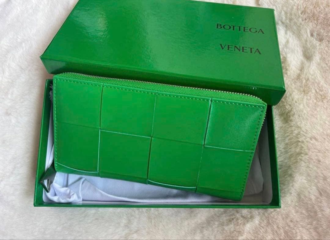 ボッテガヴェネタ長財布 ラウンドジップ