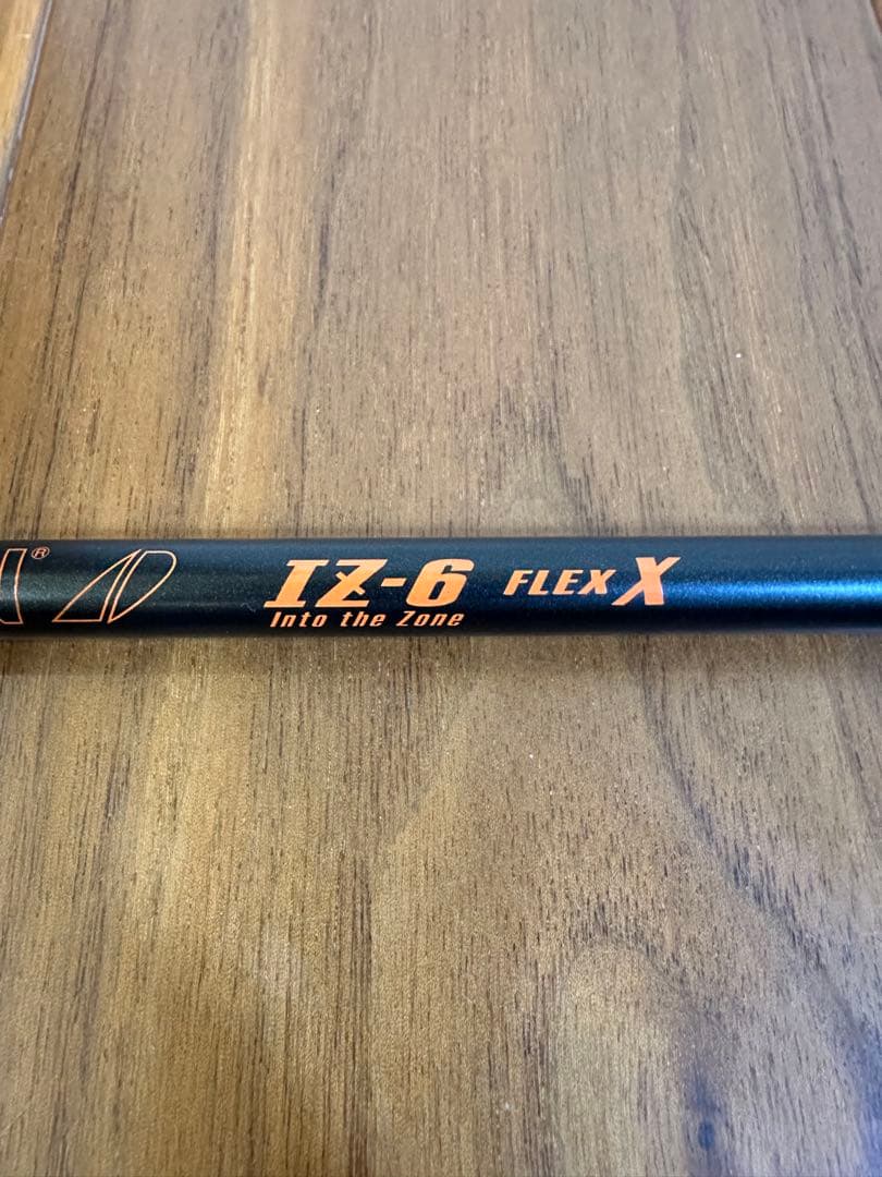 タイトリストスリーブ付 TOURAD IZ 6X