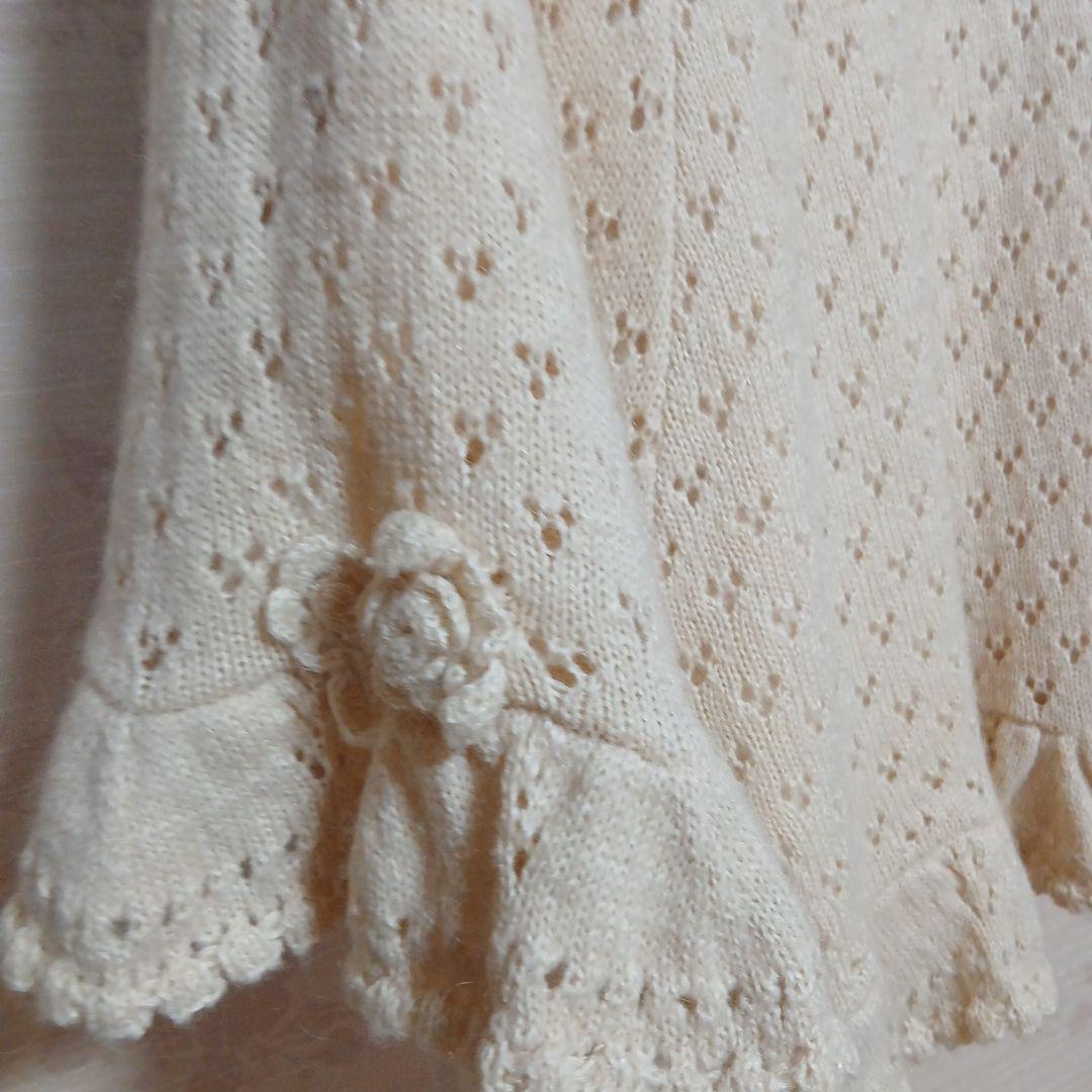 アイボリー 花モチーフ ニット　ポンチョフード付き