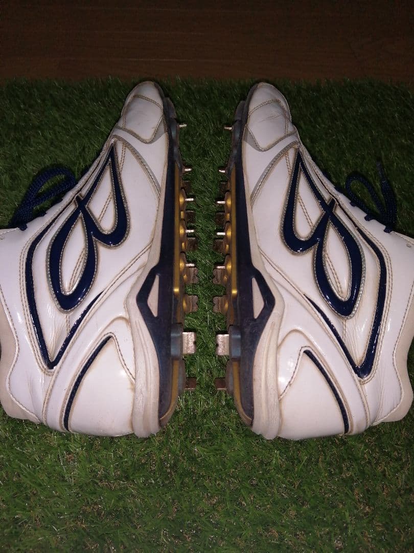 ビモロ野球　ホワイト/ネイビー 金属スパイク