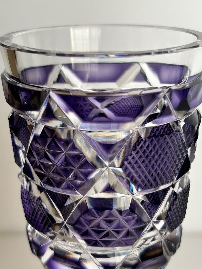 薩摩切子『紫被せ切子足付杯』(大友清三作)