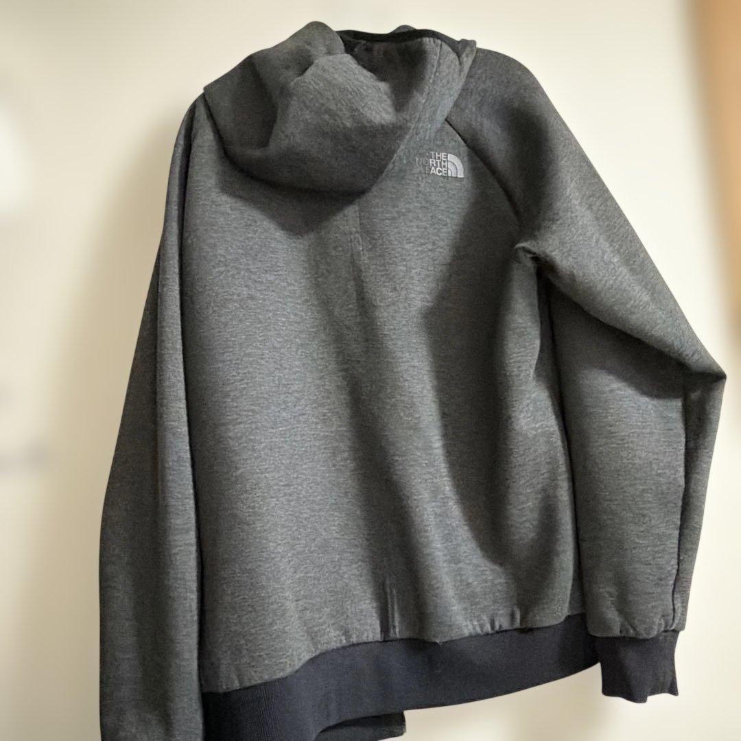 THE NORTH FACE リバーシブルテックエアーフーディ NT61984