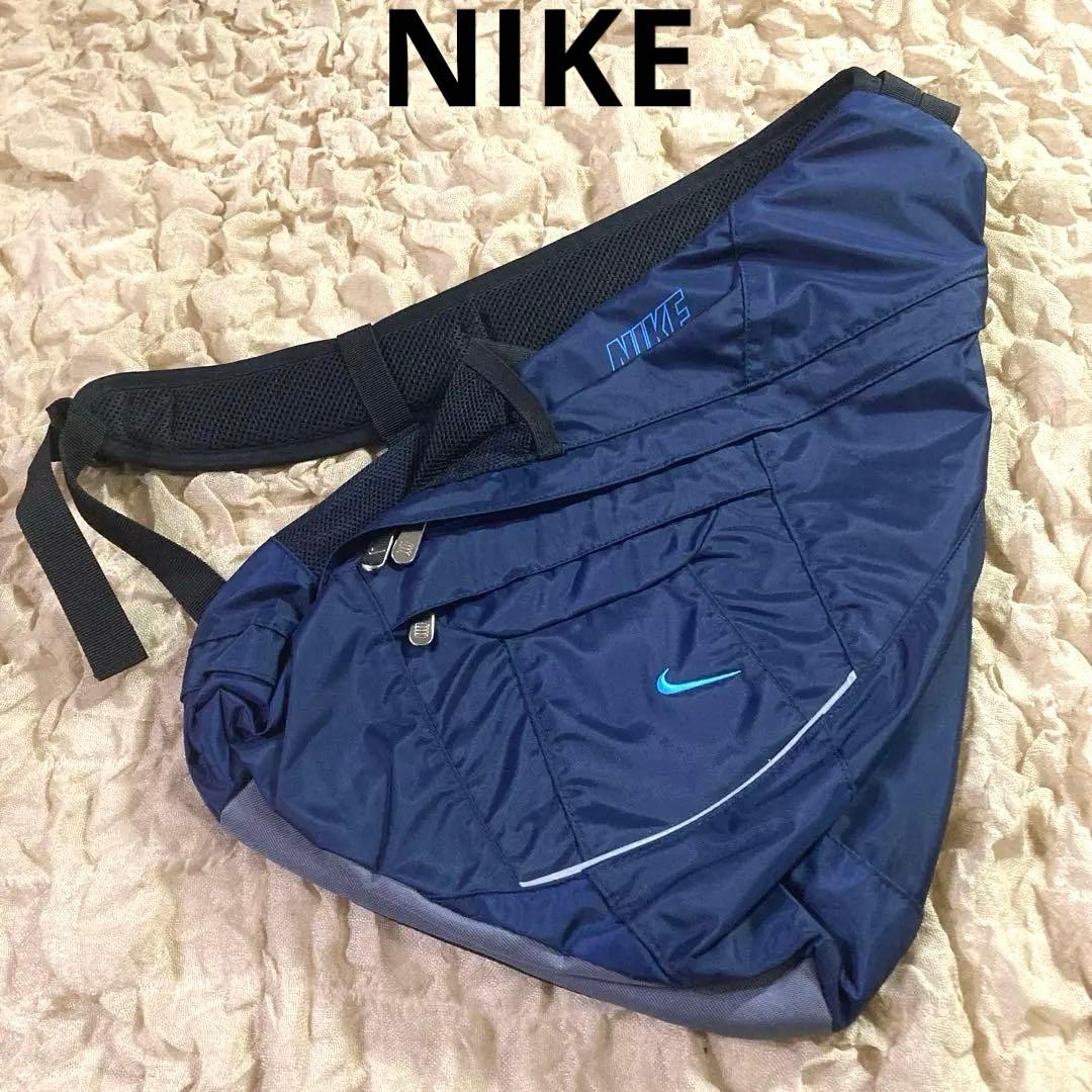【新品】NIKE ボディバッグ　スリングバッグ　ネイビー