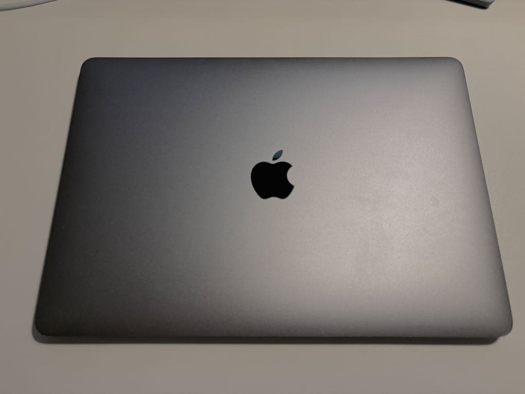 Apple Macbook pro 13inch 2017モデル