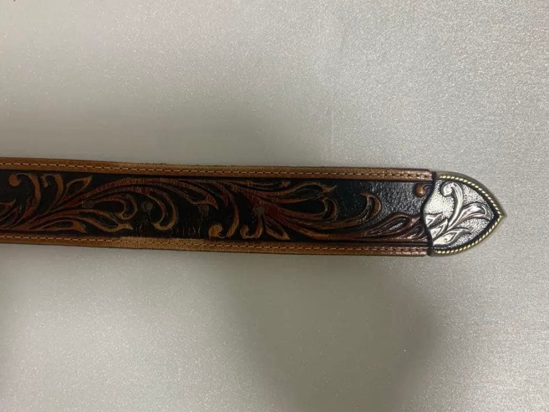 トニーラマ　カービング ウェスタンベルト　サドルレザー　貴重なアメリカ製