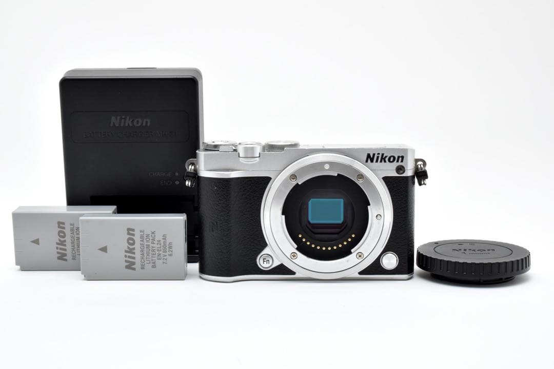 Nikon 1 J5 ミラーレス一眼 カメラ 本体