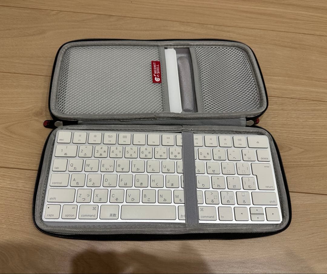 Apple Magic keyboard、Magic Trackpad ケース付