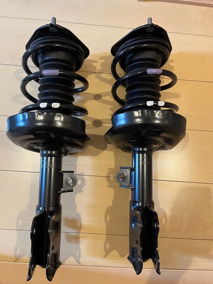 プリウス60純正サスペンション