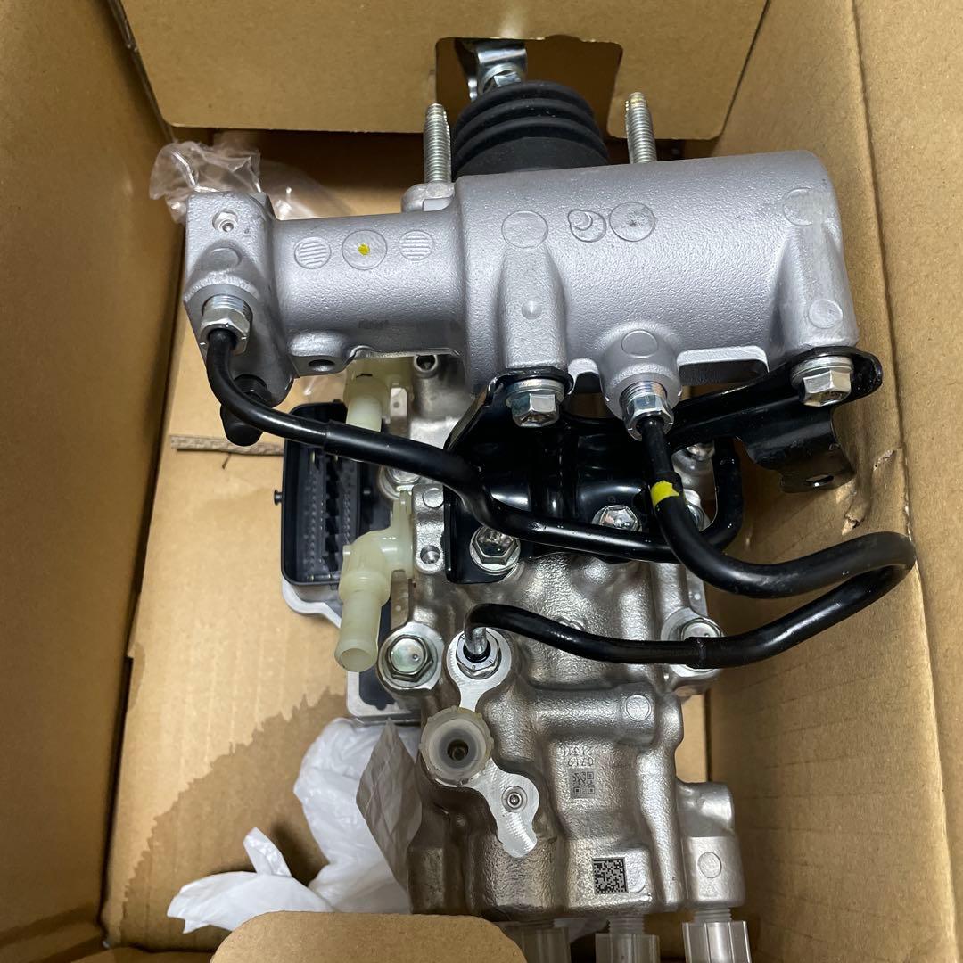 トヨタ アクア nhp10 ブレーキブースター47050-52290 最終値下げ