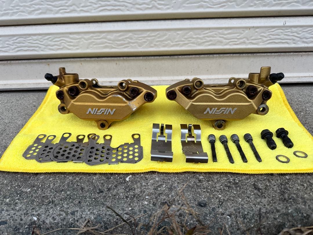 cb400sf nc42 フロントブレーキキャリパー