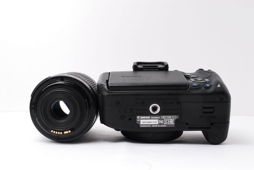 高画質❤️Canon kiss X7i❤️自撮りも楽々✨一眼レフカメラ