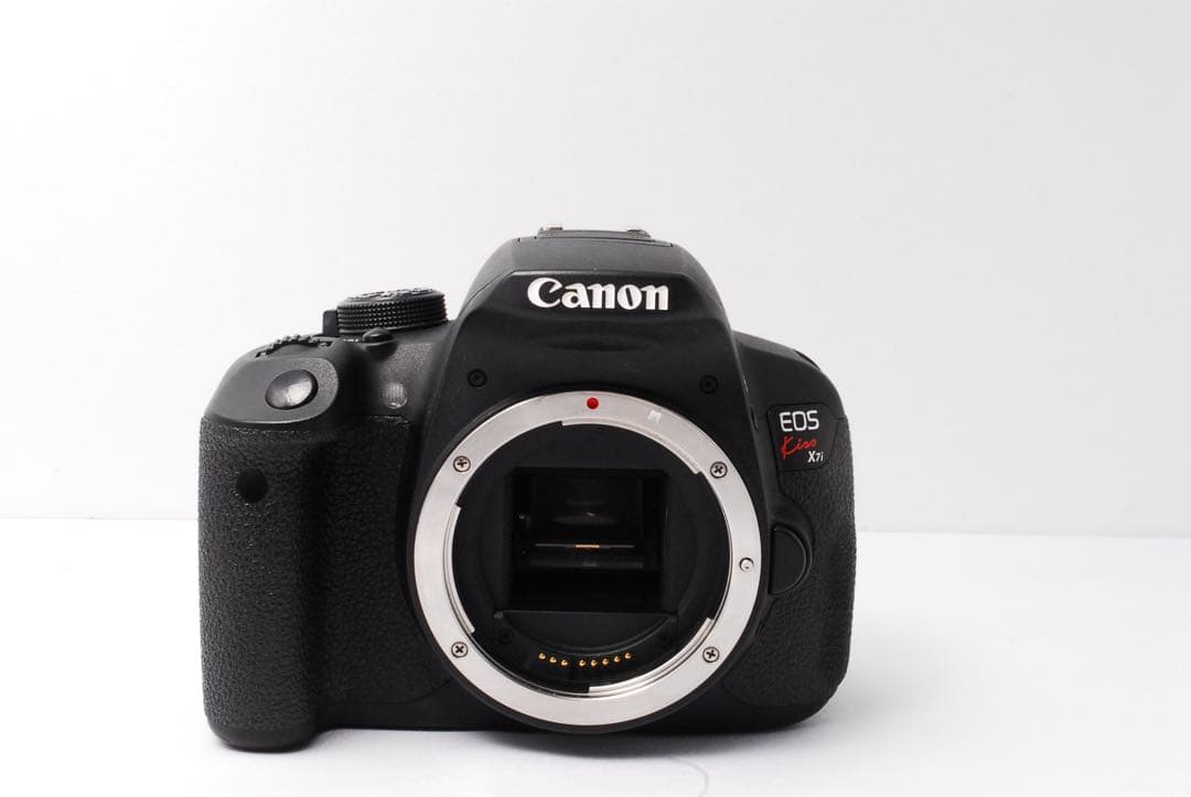 高画質❤️Canon kiss X7i❤️自撮りも楽々✨一眼レフカメラ